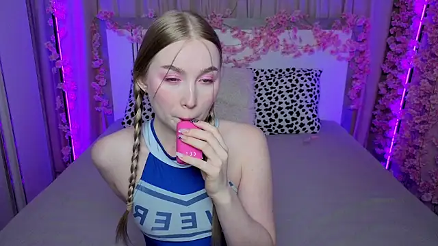LilyStarlight online show from 05.25.26