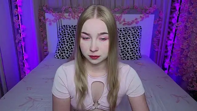 LilyStarlight online show from 07.17.26