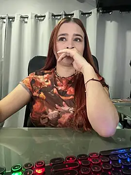 Snapshot of Marie_Castelzc chatting on 02.20.25 Marie Castelzc online show from 02.20.25