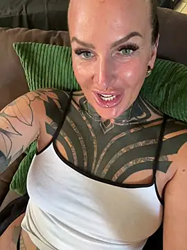 Snapshot of InkedBiitch chatting on 05.27.26 InkedBiitch online show from 05.27.26