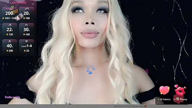 Snapshot of sugar_bbyxx chatting on 12.19.24 sugar bbyxx online show from 12.19.24