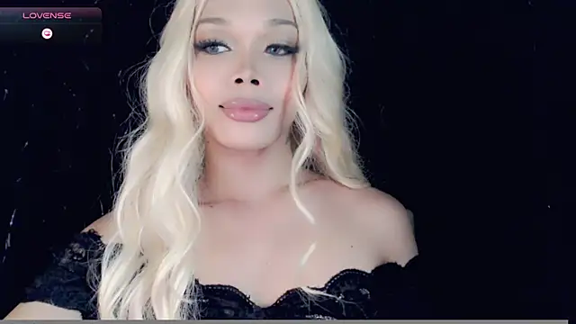 Snapshot of sugar_bbyxx chatting on 12.29.24 sugar bbyxx online show from 12.29.24
