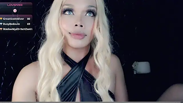 Snapshot of sugar_bbyxx chatting on 01.10.25 sugar bbyxx online show from 01.10.25