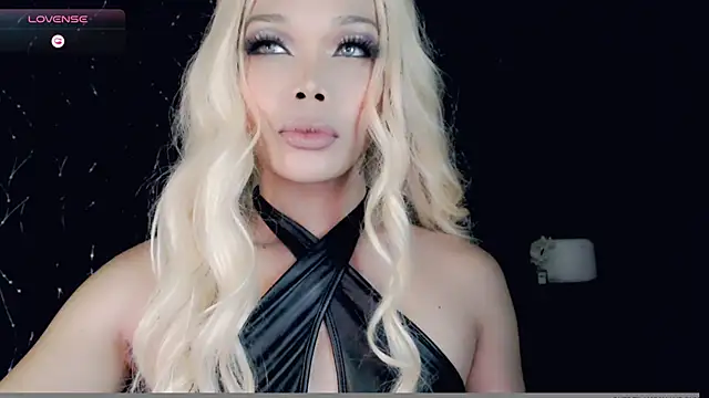 Snapshot of sugar_bbyxx chatting on 01.11.25 sugar bbyxx online show from 01.11.25