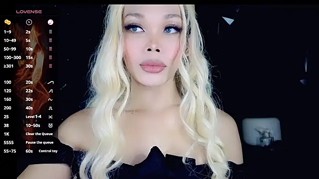 Snapshot of sugar_bbyxx chatting on 11.11.25 sugar bbyxx online show from 11.11.25