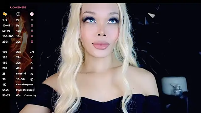 Snapshot of sugar_bbyxx chatting on 11.13.25 sugar bbyxx online show from 11.13.25