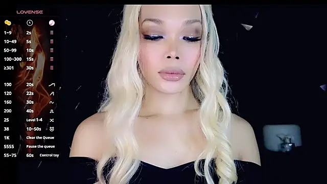 Snapshot of sugar_bbyxx chatting on 11.21.25 sugar bbyxx online show from 11.21.25