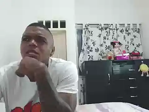 hot and naughty latin online show from 01.21.25