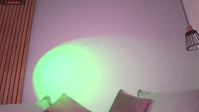 mia-reeves online show from 07.15.26