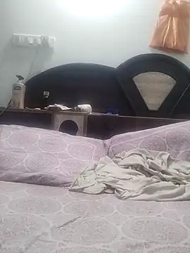 Saalu2003 online show from 04.21.26