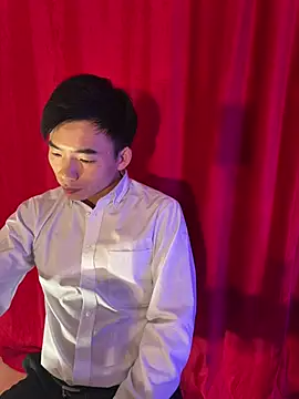 Snapshot of asiahot_liam chatting on 02.26.26 asiahot liam online show from 02.26.26