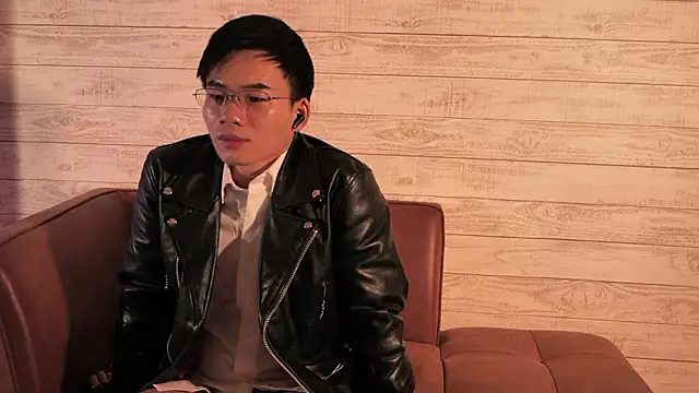 Snapshot of asiahot_liam chatting on 03.05.26 asiahot liam online show from 03.05.26