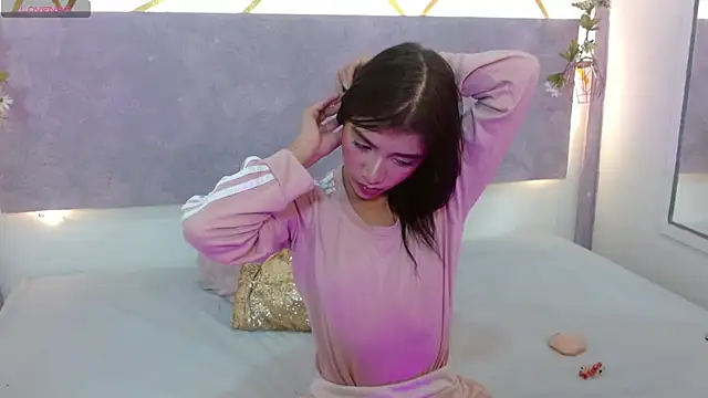 Snapshot of Sweetcristin chatting on 09.08.25 Sweetcristin online show from 09.08.25