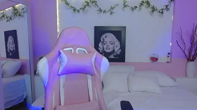 Sweetcristin online show from 05.05.26