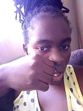 Snapshot of _cutemelania chatting on 02.11.25 cutemelania online show from 02.11.25