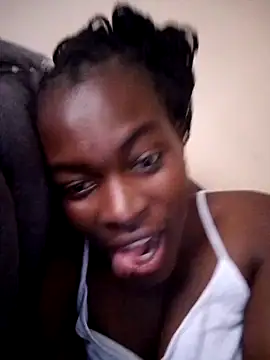 Snapshot of _cutemelania chatting on 03.04.25 cutemelania online show from 03.04.25