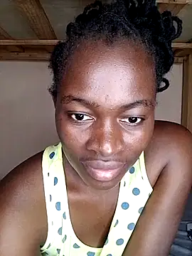 Snapshot of _cutemelania chatting on 03.11.25 cutemelania online show from 03.11.25