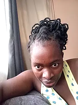 Snapshot of _cutemelania chatting on 03.13.25 cutemelania online show from 03.13.25