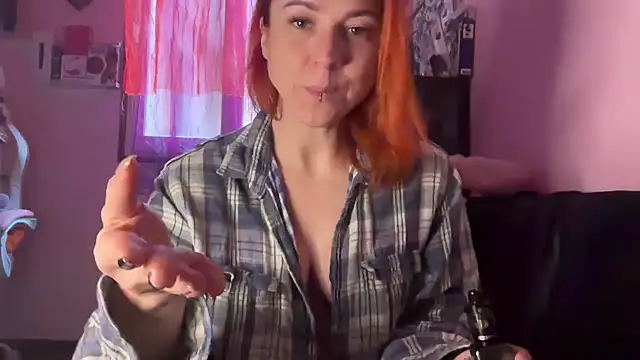 Nikky Divine online show from 02.05.26