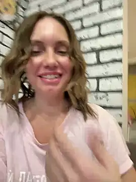 Snapshot of Chel_sea_ chatting on 01.07.25 Chel sea online show from 01.07.25