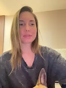 Snapshot of Chel_sea_ chatting on 09.26.25 Chel sea online show from 09.26.25