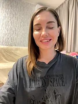 Snapshot of Chel_sea_ chatting on 10.25.25 Chel sea online show from 10.25.25