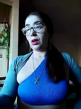 Chriss Tinaa online show from 12.17.24