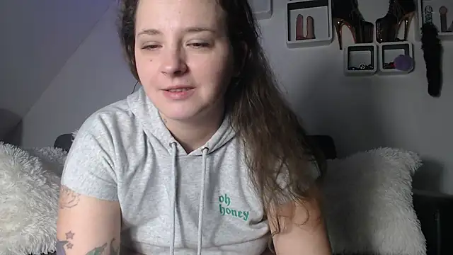 Snapshot of SexyJoy1991 chatting on 12.19.24 SexyJoy1991 online show from 12.19.24