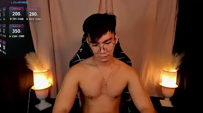 Snapshot of 000batman000 chatting on 01.30.25 000batman000 online show from 01.30.25