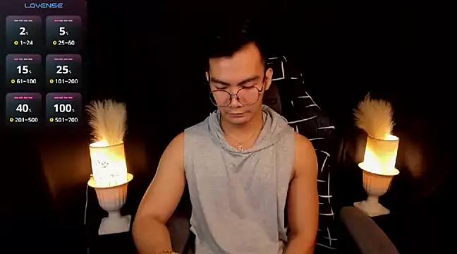 Snapshot of 000batman000 chatting on 03.04.25 000batman000 online show from 03.04.25