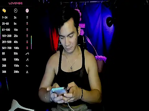 Snapshot of 000batman000 chatting on 03.06.26 000batman000 online show from 03.06.26