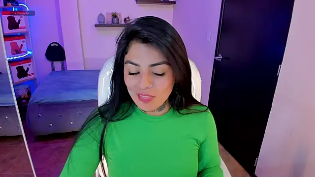 Catalinaa martinez online show from 12.30.24