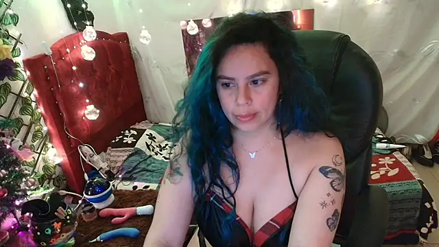 Snapshot of elektra_32 chatting on 01.06.25 elektra 32 online show from 01.06.25