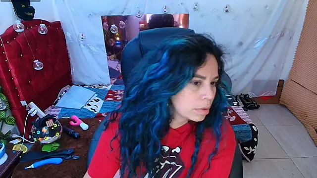 Snapshot of elektra_32 chatting on 01.11.25 elektra 32 online show from 01.11.25