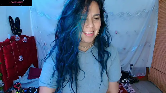 Snapshot of elektra_32 chatting on 01.18.25 elektra 32 online show from 01.18.25