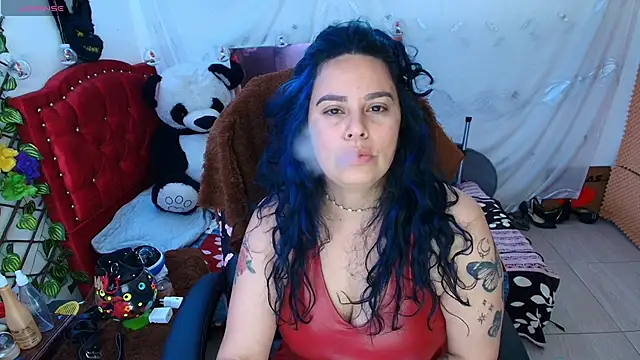 Snapshot of elektra_32 chatting on 01.26.25 elektra 32 online show from 01.26.25