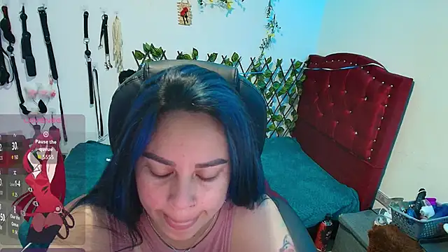 Snapshot of elektra_32 chatting on 11.12.25 elektra 32 online show from 11.12.25