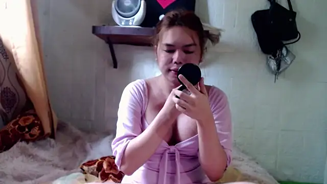 alondra marie23 online show from 10.21.25