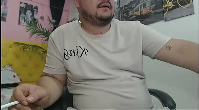 Snapshot of oso_dirty_ chatting on 12.23.24 oso dirty  online show from 12.23.24