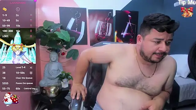 Snapshot of oso_dirty_ chatting on 12.30.24 oso dirty  online show from 12.30.24