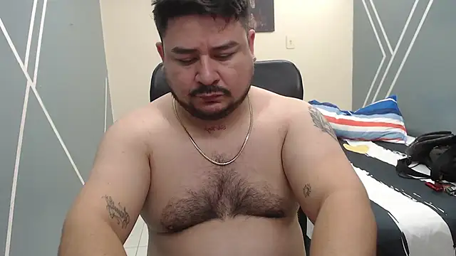 Snapshot of oso_dirty_ chatting on 01.24.25 oso dirty  online show from 01.24.25