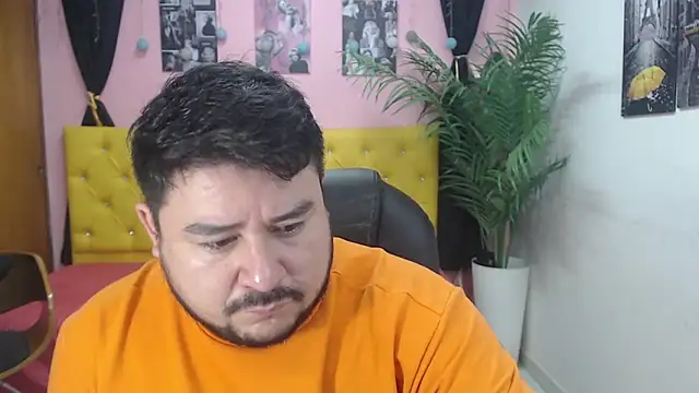 Snapshot of oso_dirty_ chatting on 02.08.25 oso dirty  online show from 02.08.25