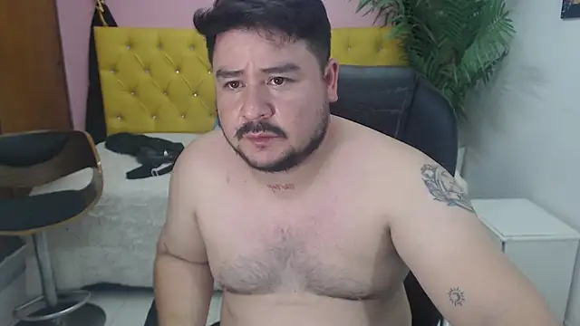 Snapshot of oso_dirty_ chatting on 02.21.25 oso dirty  online show from 02.21.25