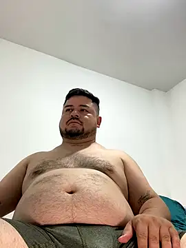 Snapshot of oso_dirty_ chatting on 12.15.25 oso dirty online show from 12.15.25