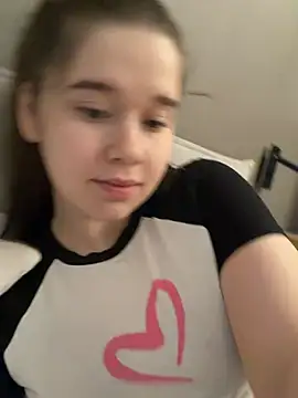 HornyGirlH online show from 04.26.26