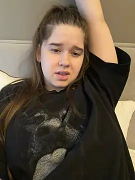 HornyGirlH online show from 06.19.26