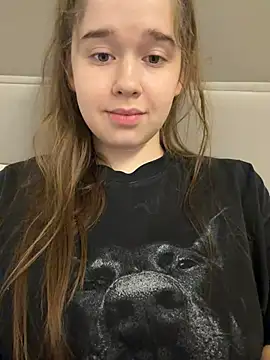 HornyGirlH online show from 06.20.26