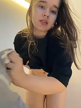 HornyGirlH online show from 06.22.26