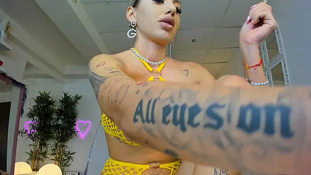 Snapshot of LisaAkira chatting on 12.09.24 LisaAkira online show from 12.09.24