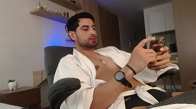 Snapshot of bradley_muscle chatting on 02.23.25 bradley muscle online show from 02.23.25